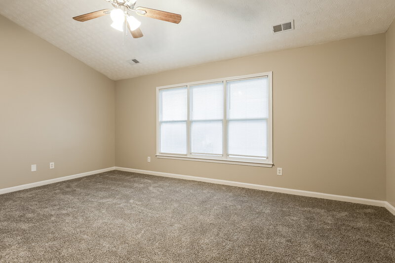 1,675/Mo, 194 Goldleaf Dr Hampton, GA 30228 Main Bedroom View