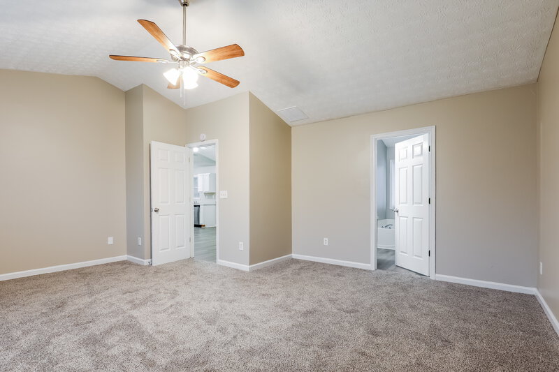 1,675/Mo, 194 Goldleaf Dr Hampton, GA 30228 Main Bedroom View 2