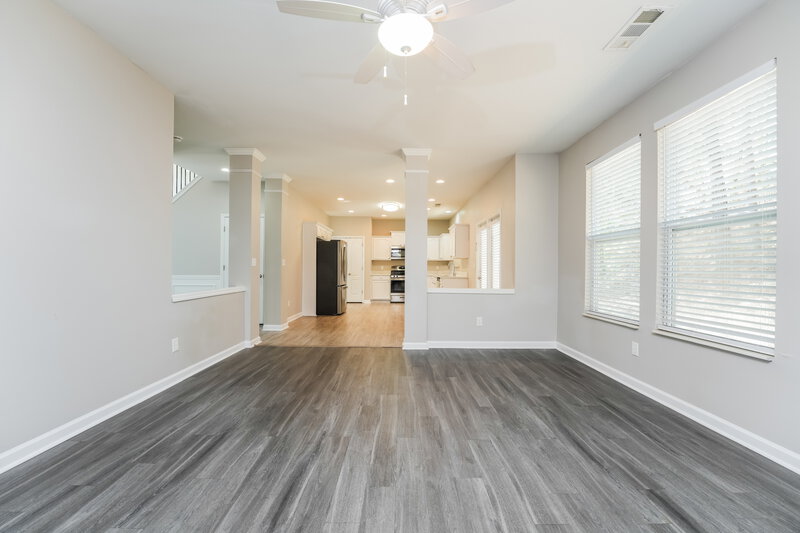 2,645/Mo, 600 Simonton Crest Dr Lawrenceville, GA 30045 Living Room View 2