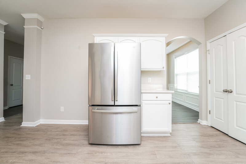 2,645/Mo, 600 Simonton Crest Dr Lawrenceville, GA 30045 Kitchen View 2