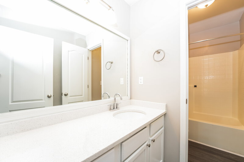 2,645/Mo, 600 Simonton Crest Dr Lawrenceville, GA 30045 Bathroom View