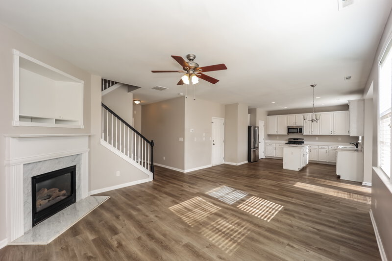 1,990/Mo, 157 Paxton Pl Newnan, GA 30263 Living Room View 2