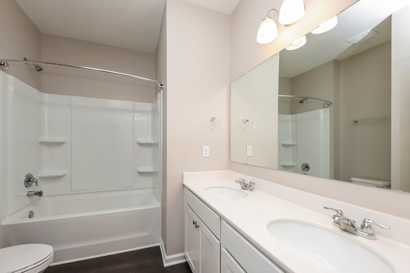 1,985/Mo, 384 Huntleigh Shores Ln Dallas, GA 30132 Bathroom View