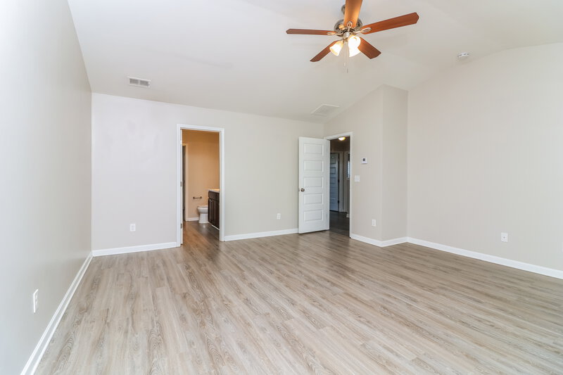 2,185/Mo, 8581 Braylen Manor Dr Douglasville, GA 30134 Main Bedroom View