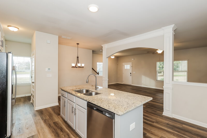 1,895/Mo, 4 Elm St Hampton, GA 30228 Kitchen View 3