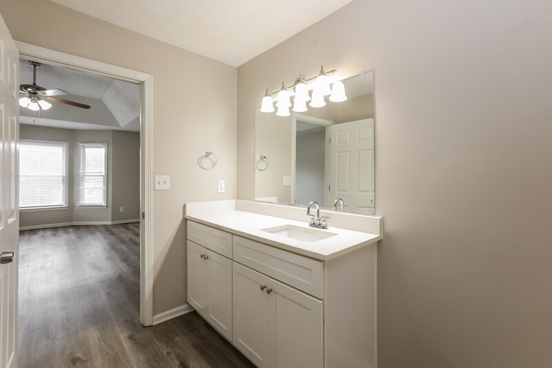 2,380/Mo, 9704 Squirrel Wood Run Douglasville, GA 30135 Main Bathroom View