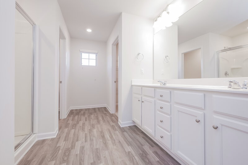 3,430/Mo, 508 Overo Dr McDonough, GA 30253 Main Bathroom View