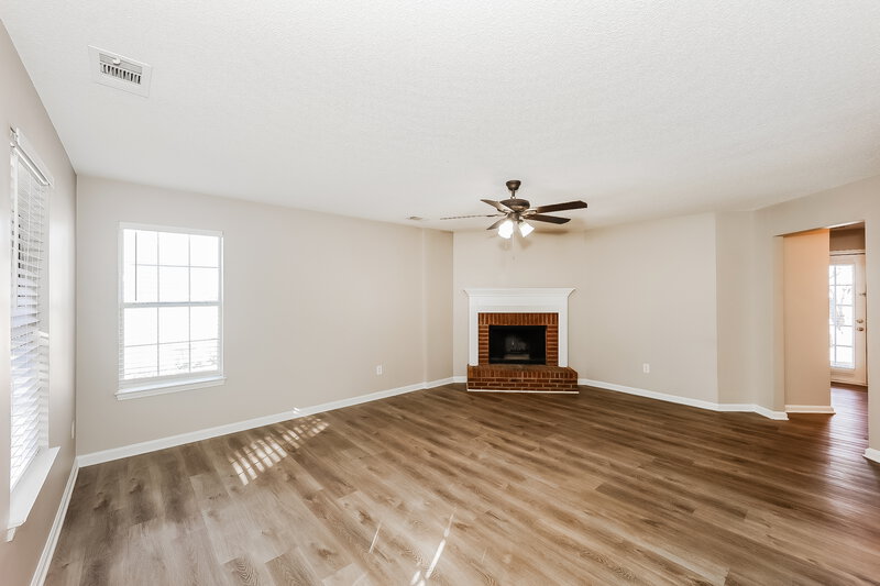 1,785/Mo, 15 Cityview Dr Newnan, GA 30263 Living Room View
