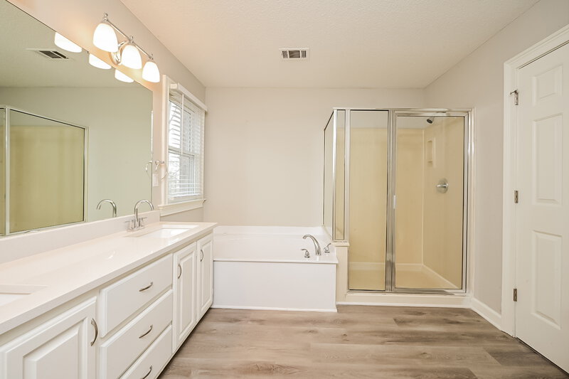 2,360/Mo, 7 Brook Ridge Way Newnan, GA 30263 Main Bathroom View 2