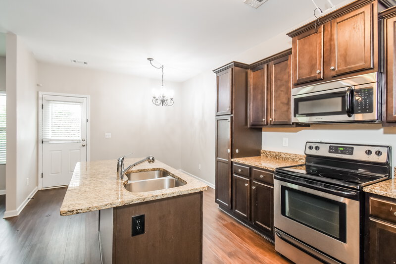 1,810/Mo, 116 Bethany Manor Dr Ball Ground, GA 30107 Kitchen View