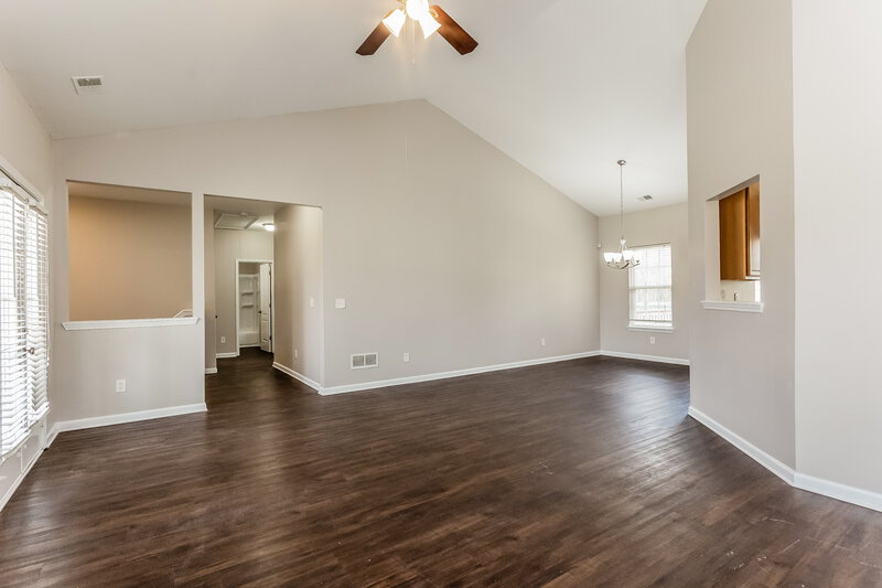 3,990/Mo, 5065 Landover Way Austell, GA 30106 Living Room View 2