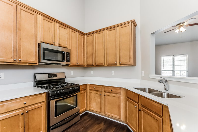 3,990/Mo, 5065 Landover Way Austell, GA 30106 Kitchen View