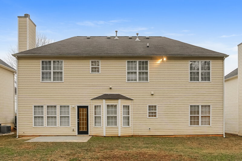 2,010/Mo, 552 The Blvd Newnan, GA 30263 Rear View