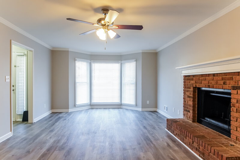 2,580/Mo, 2981 Sutton Dr SW Marietta, GA 30064 Living Room View 2
