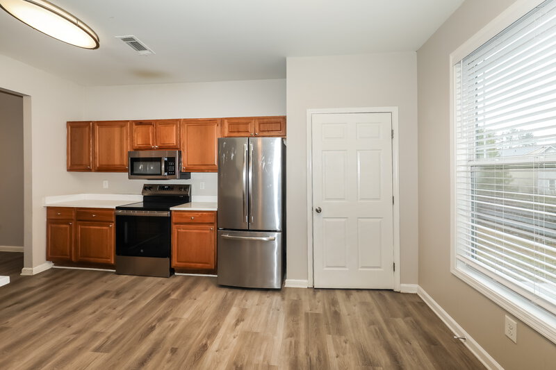 1,900/Mo, 1555 Persimmon Trace Morrow, GA 30260 Kitchen View