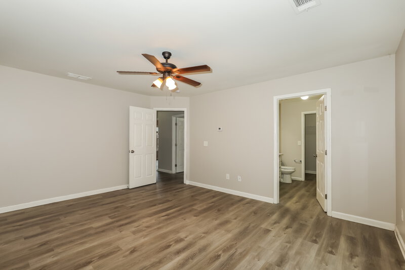1,900/Mo, 1555 Persimmon Trace Morrow, GA 30260 Main Bedroom View 2