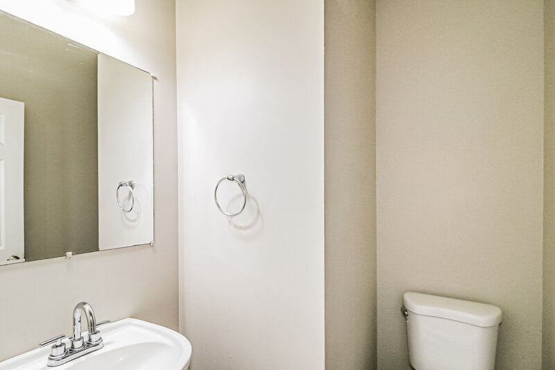 1,970/Mo, 375 Wisteria Blvd Covington, GA 30016 Bathroom View