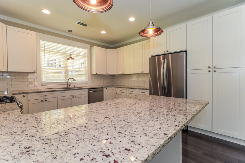 3,090/Mo, 103 Cherry St Adairsville, GA 30103 No Caption View