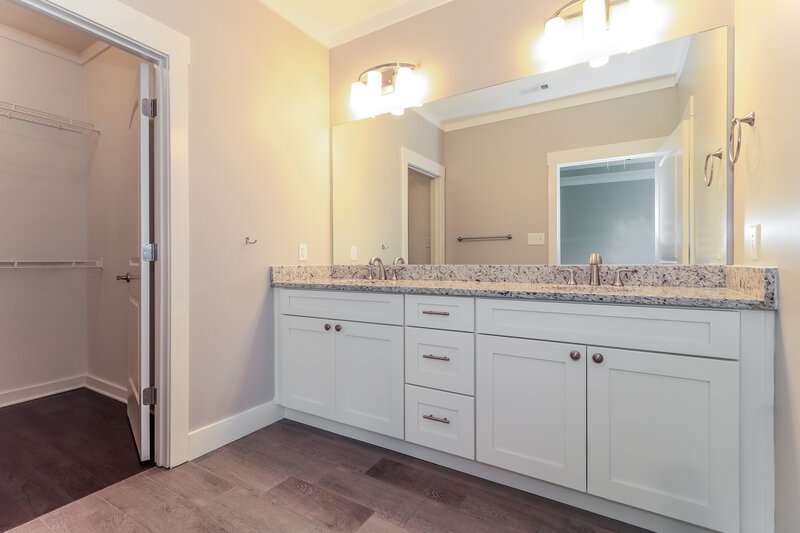 3,090/Mo, 103 Cherry St Adairsville, GA 30103 Bathroom View