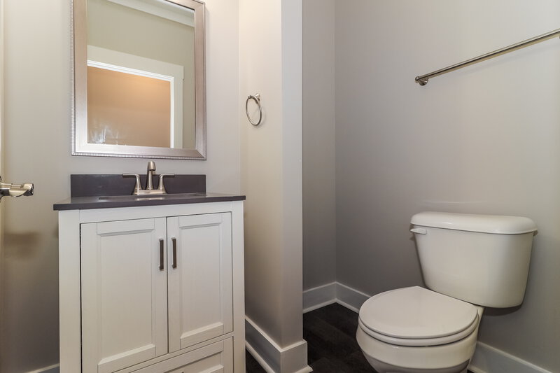 3,090/Mo, 103 Cherry St Adairsville, GA 30103 Bathroom View 2