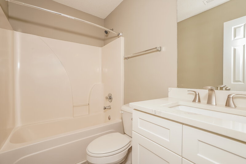 1,855/Mo, 206 Nadia Ct Locust Grove, GA 30248 Bathroom View