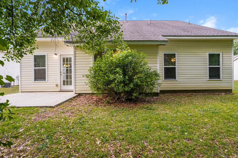 1,855/Mo, 206 Nadia Ct Locust Grove, GA 30248 Rear View 2
