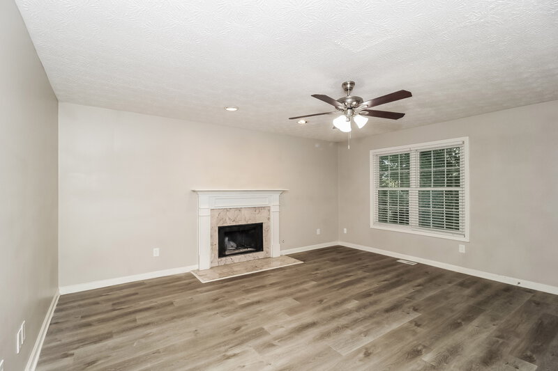 2,510/Mo, 2613 Windage Dr SW Marietta, GA 30008 Living Room View