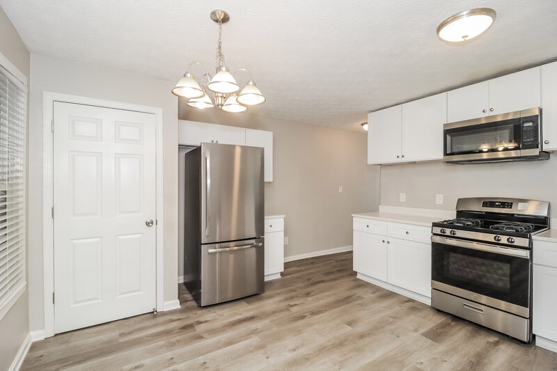2,510/Mo, 2613 Windage Dr SW Marietta, GA 30008 Kitchen View