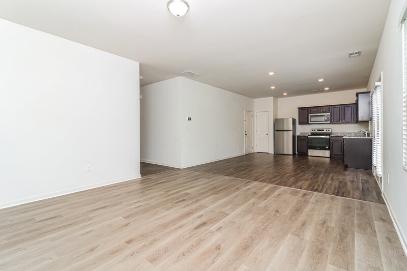 2,090/Mo, 44 Meriwether Ln Villa Rica, GA 30180 Living Room View 2