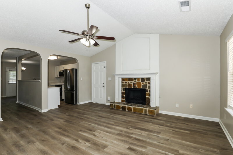 1,720/Mo, 1299 N Hampton Dr Hampton, GA 30228 Living Room View