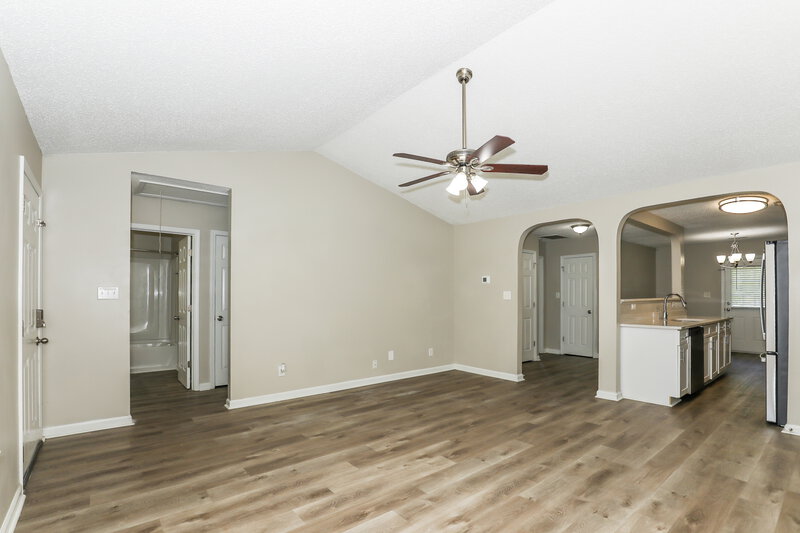 1,720/Mo, 1299 N Hampton Dr Hampton, GA 30228 Living Room View 2
