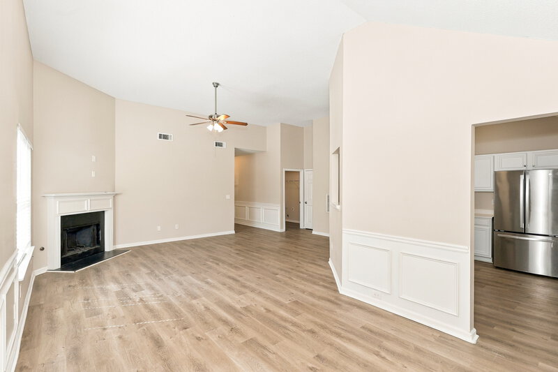 2,240/Mo, 6116 Redtop Loop Fairburn, GA 30213 Living Room View 4