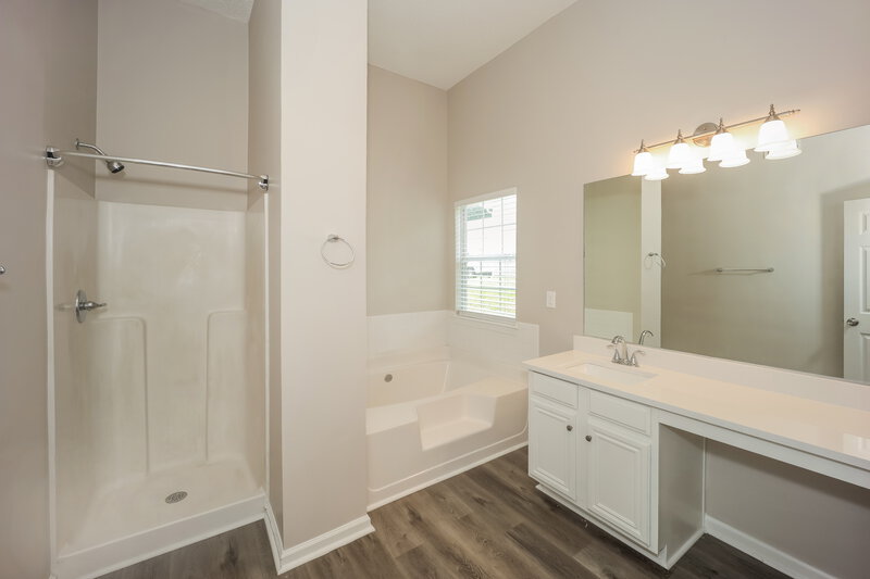 2,415/Mo, 6116 Redtop Loop Fairburn, GA 30213 Main Bathroom View