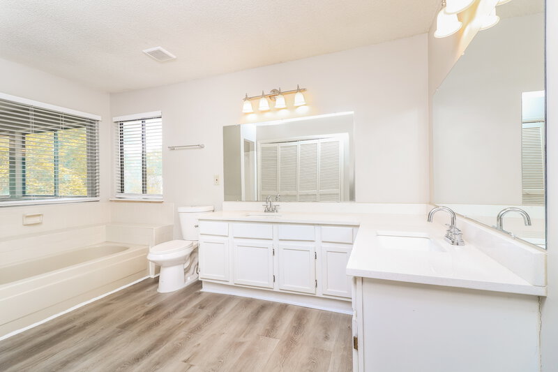 2,505/Mo, 20 Briar Gate Ln Marietta, GA 30066 Main Bathroom View