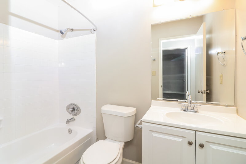 3,000/Mo, 20 Briar Gate Ln Marietta, GA 30066 Bathroom View