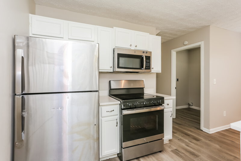 2,230/Mo, 3109 Canter Ct NE Conyers, GA 30013 Kitchen View 2