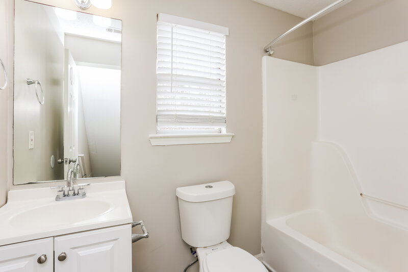 2,230/Mo, 3109 Canter Ct NE Conyers, GA 30013 Bathroom View