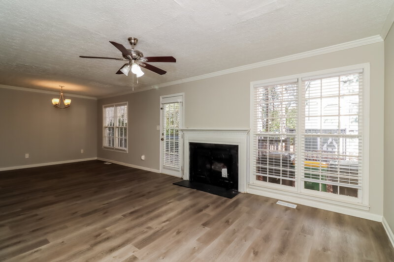 1,985/Mo, 1769 Bertram Ln SW Marietta, GA 30008 Living Room View