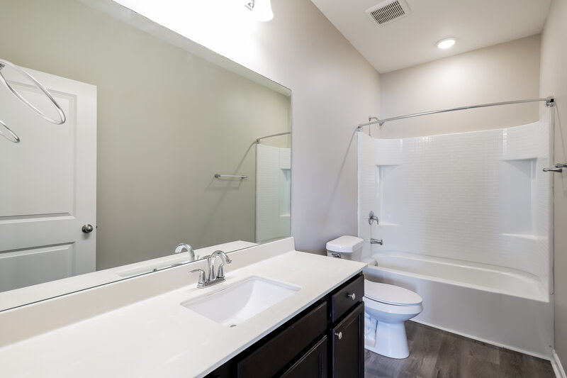 2,365/Mo, 29 Alexander Ln Bethlehem, GA 30620 Main Bathroom View