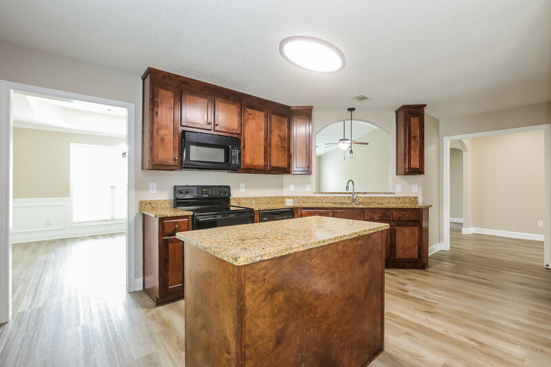 2,780/Mo, 1446 Dillard Heights Dr Bethlehem, GA 30620 Kitchen View 2