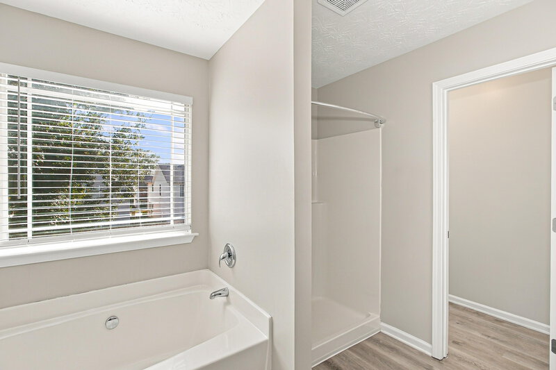 2,075/Mo, 1439 Persimmon Trace Morrow, GA 30260 Primary Bathroom View 2