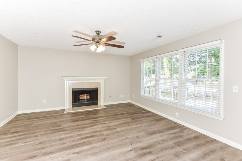 3,260/Mo, 4877 Fielding Way Stone Mountain, GA 30088 Family Room View 2