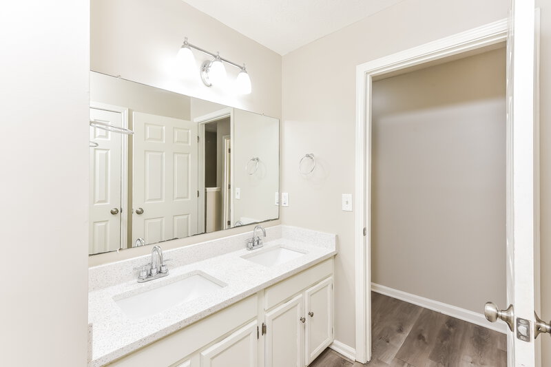 3,260/Mo, 4877 Fielding Way Stone Mountain, GA 30088 Bathroom View