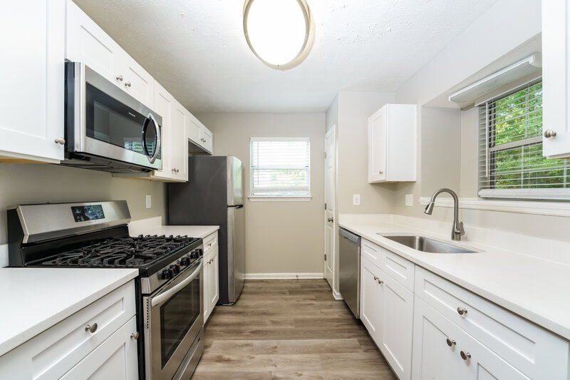 1,890/Mo, 1930 Corners Cir Lithonia, GA 30058 Kitchen View