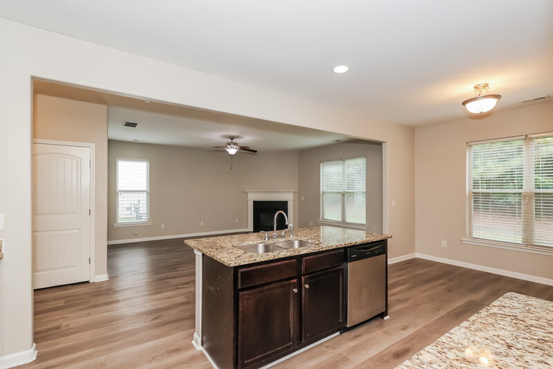 2,480/Mo, 4485 Belcamp Rd Fairburn, GA 30213 Kitchen View