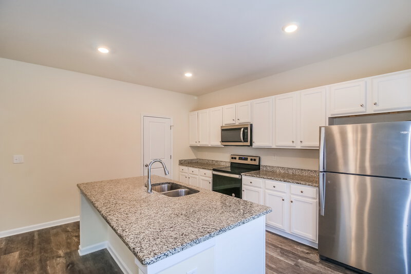 2,245/Mo, 520 Overo Dr McDonough, GA 30253 Kitchen View 2