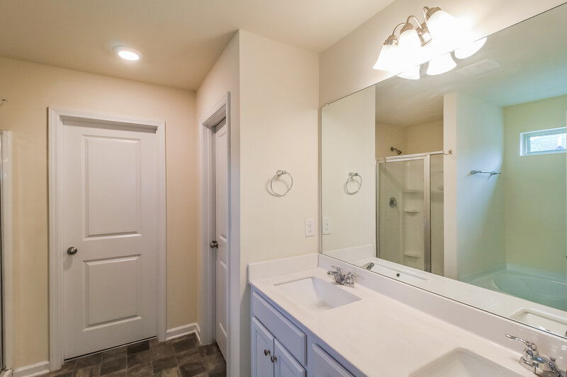 2,245/Mo, 520 Overo Dr McDonough, GA 30253 Main Bathroom View