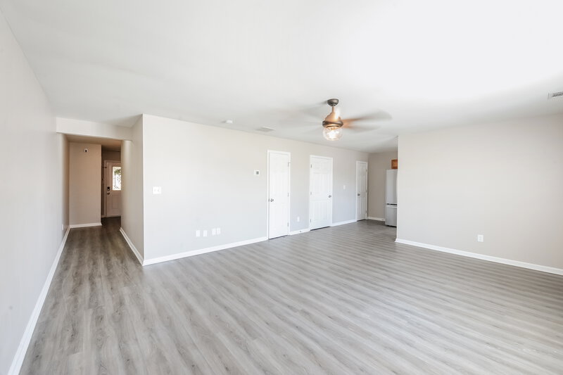 2,185/Mo, 122 Village Pkwy Woodstock, GA 30188 Living Room View 2