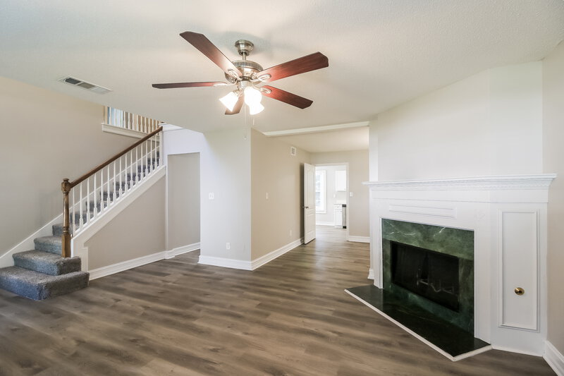 2,660/Mo, 17 Arbor Cove Dr Stockbridge, GA 30281 Living Room View 2