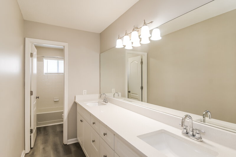2,660/Mo, 17 Arbor Cove Dr Stockbridge, GA 30281 Bathroom View